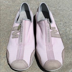 Merrill Light Pink Size 8 1/2 Sneaker